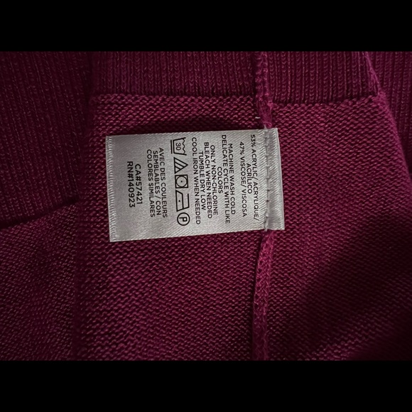 SALE - NWT “Loft” Purply-Pink Shrug - Picture 8 of 9